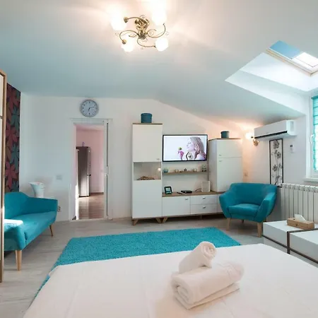 Queen Holiday Apartment Bucureşti Exterior foto