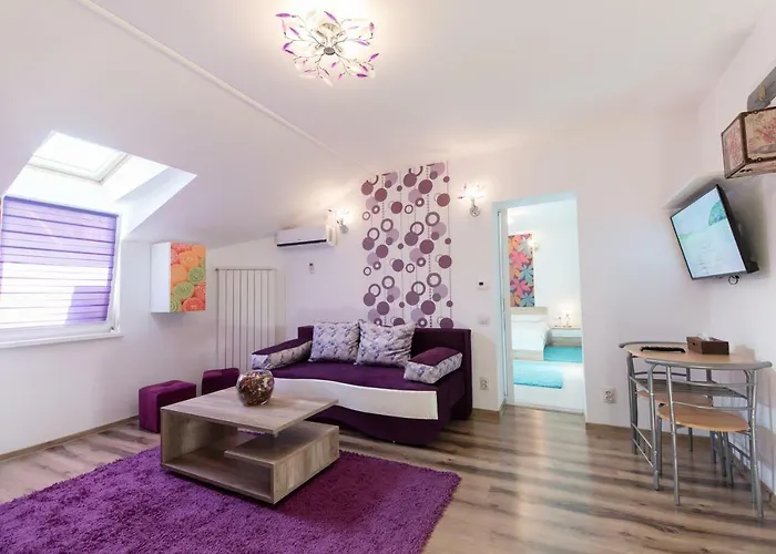 Queen Holiday Apartment