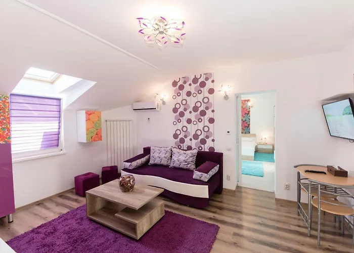 Queen Holiday Apartment